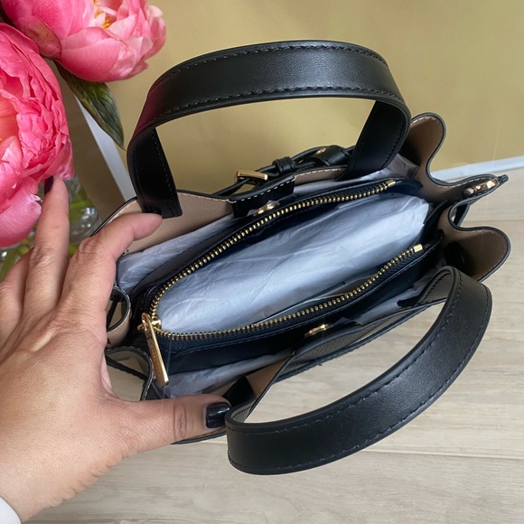 Michael Kors Small Emilia satchel purse bag black - Picture 4 of 10